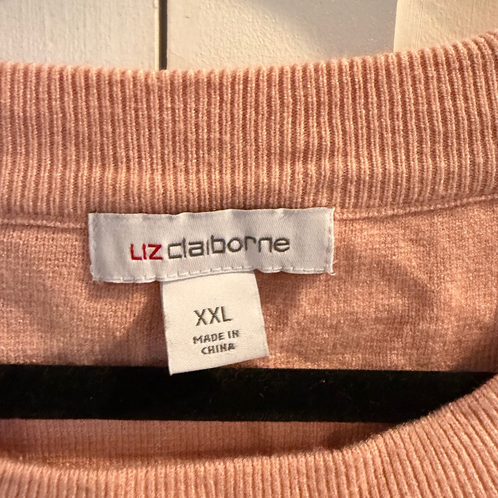 Liz Claiborne Peach and Burgundy Women's Top - Picture 4 of 5